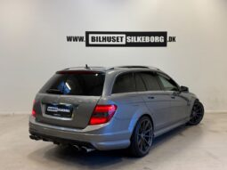 Mercedes-Benz C-Klasse (W220) C63 6,3 AMG stc. aut. Van 5d full