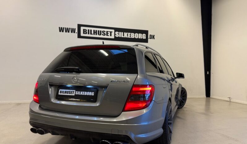 Mercedes-Benz C-Klasse (W220) C63 6,3 AMG stc. aut. Van 5d full