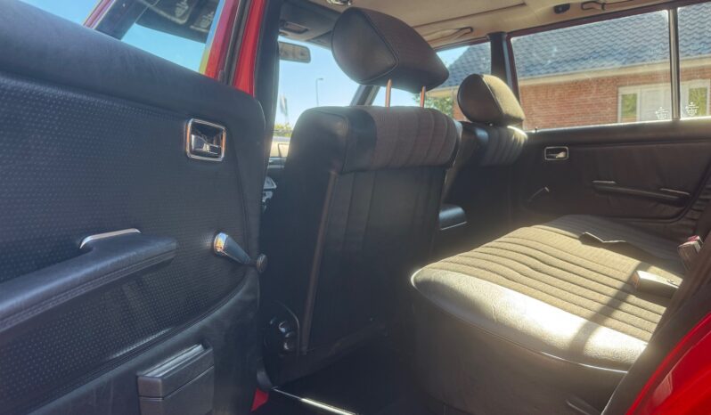 Mercedes-Benz 200-300 (W123) 230 full