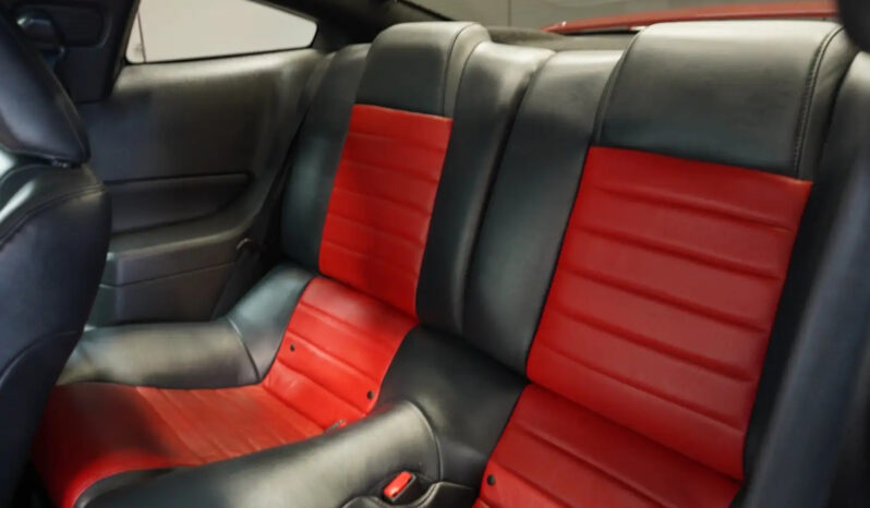 Ford Mustang V6 Coupe full