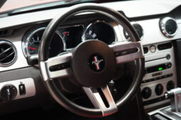 Ford Mustang V6 Coupe full