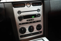 Ford Mustang V6 Coupe full