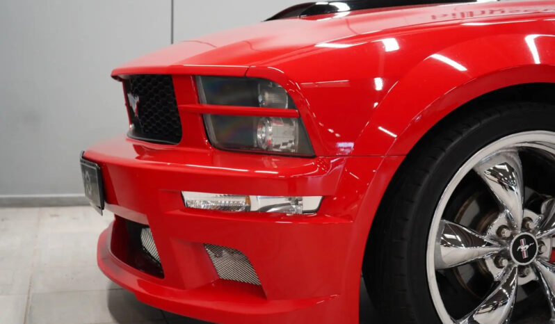 Ford Mustang V6 Coupe full