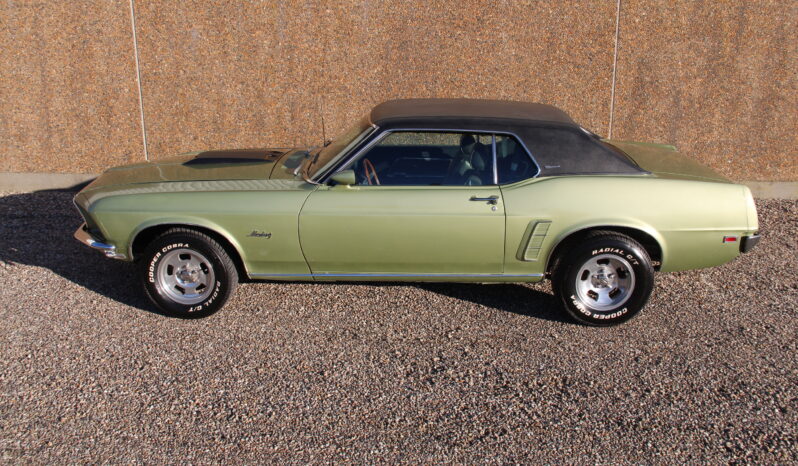 Ford Mustang Cupe full