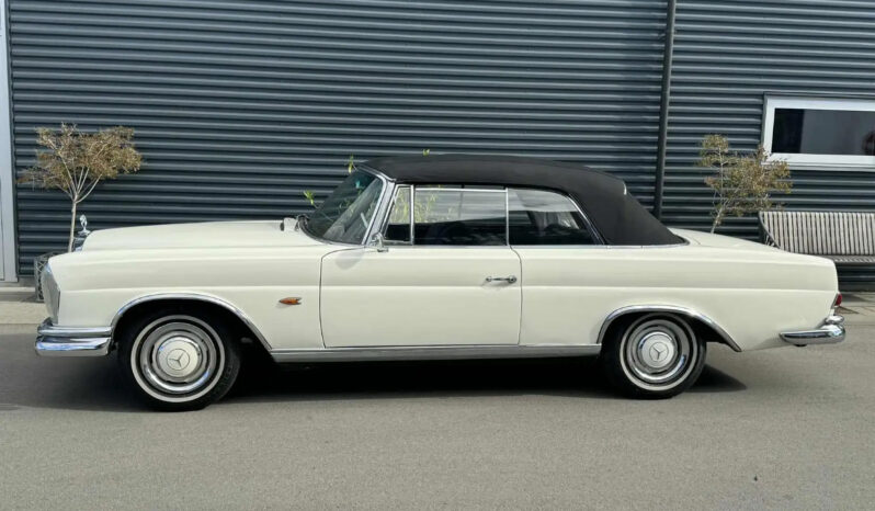 Mercedes-Benz 220-280 (W111) 250 SE cabriolet full