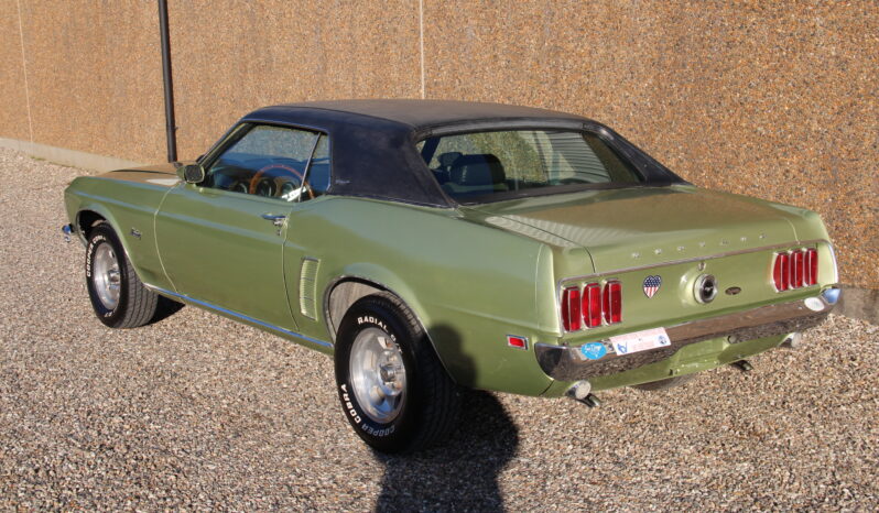 Ford Mustang Cupe full