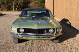 Ford Mustang Cupe full