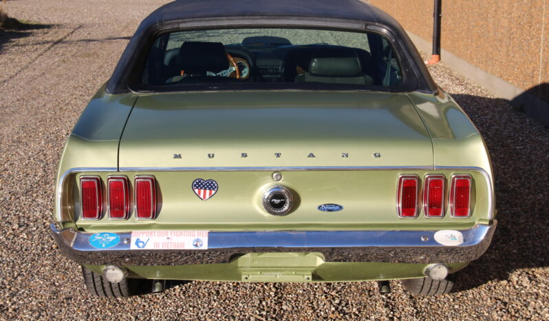 Ford Mustang Cupe full