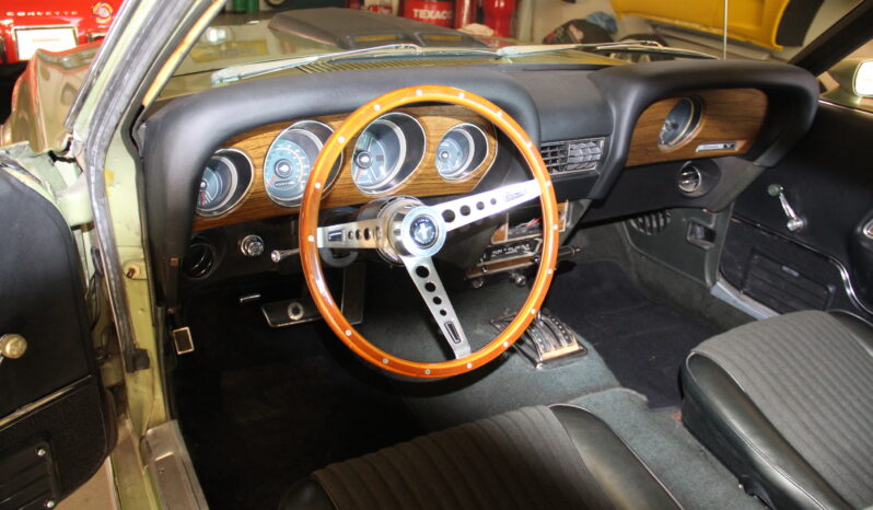 Ford Mustang Cupe full