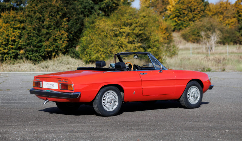 Alfa Romeo Spider 2000 Veloce full