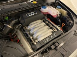Audi A4 S4 4,2 V8 quattro Tiptr. 4d full