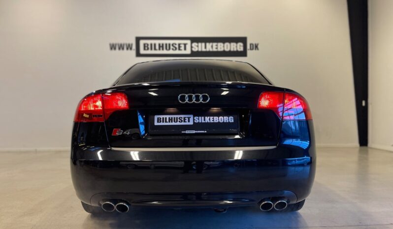 Audi A4 S4 4,2 V8 quattro Tiptr. 4d full