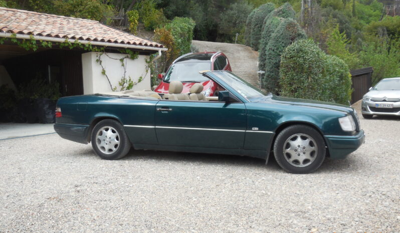 Mercedes-Benz E-Klasse (W124) 220 Cabriolet Final Edition full