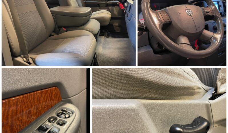 Dodge Charger RAM 1500 5,7 V8 Hemi aut. 4d full