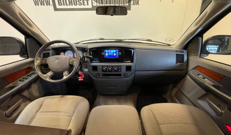 Dodge Charger RAM 1500 5,7 V8 Hemi aut. 4d full