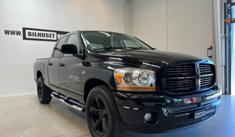 Dodge Charger RAM 1500 5,7 V8 Hemi aut. 4d full