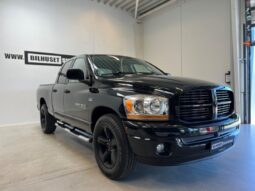 Dodge Charger RAM 1500 5,7 V8 Hemi aut. 4d full