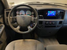 Dodge Charger RAM 1500 5,7 V8 Hemi aut. 4d full