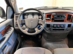 Dodge Charger RAM 1500 5,7 V8 Hemi aut. 4d full