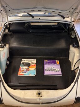 VW Bobbel 1303 Cabriolet Trible White full