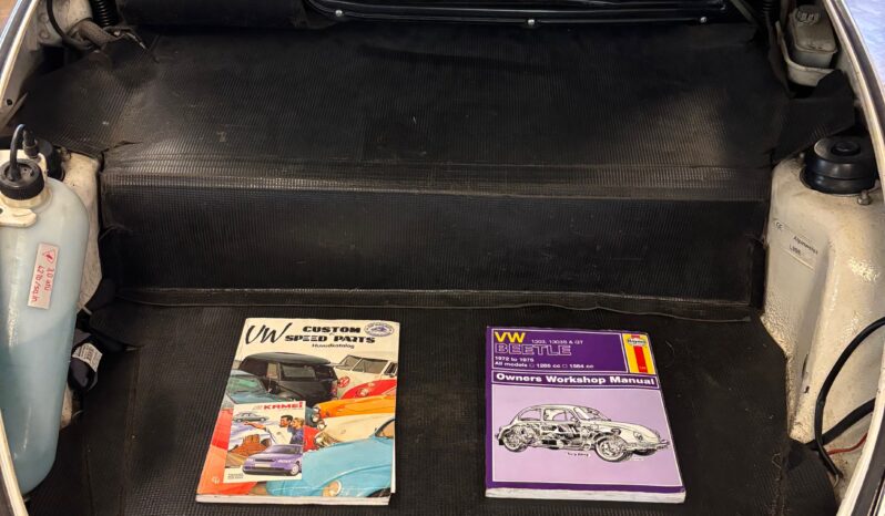 VW Bobbel 1303 Cabriolet Trible White full