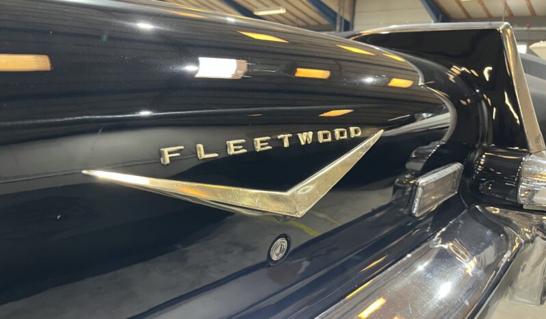 Cadillac Fleetwood 60-series full