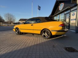 Saab 900 Mellow Yellow Cabriolet full