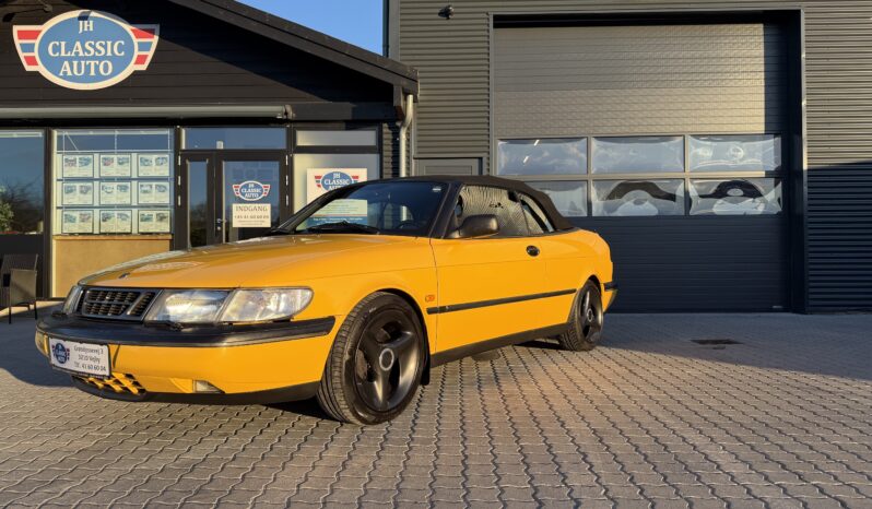 Saab 900 Mellow Yellow Cabriolet full