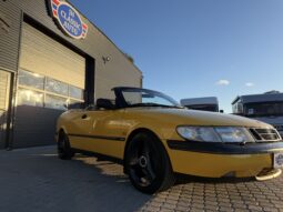 Saab 900 Mellow Yellow Cabriolet full