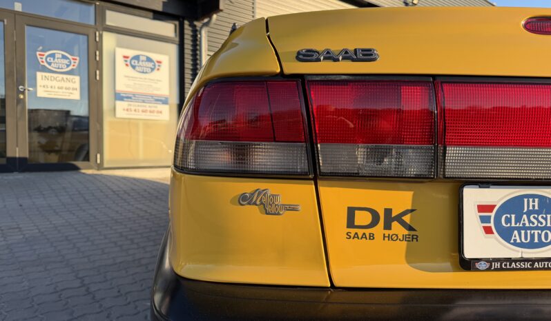 Saab 900 Mellow Yellow Cabriolet full