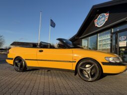 Saab 900 Mellow Yellow Cabriolet full