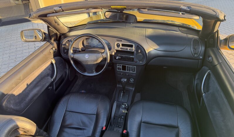 Saab 900 Mellow Yellow Cabriolet full