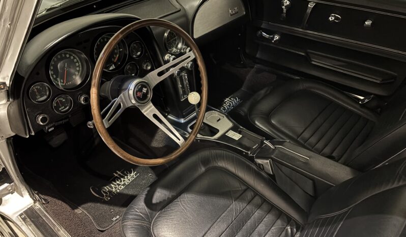 Chevrolet Corvette C2 Sting Ray 427 L71 Coupe full