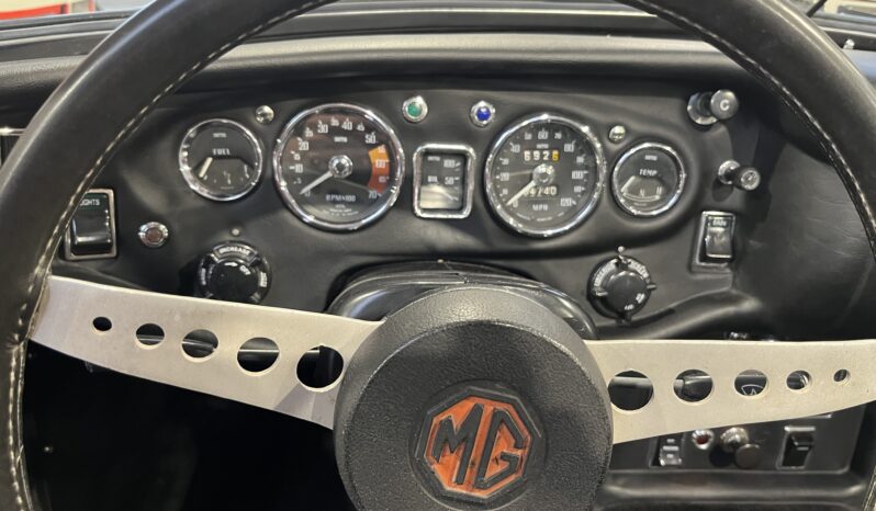 MG MGB 1,8 Roadster – IGEN EN AF DE FINE…. full