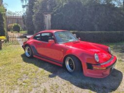 Porsche 911 Turbo (930) full