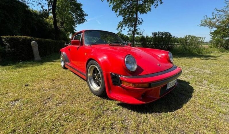 Porsche 911 Turbo (930) full