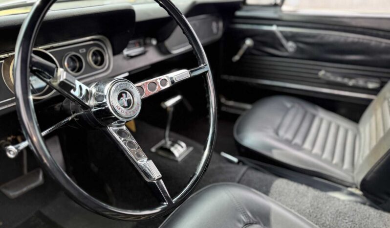 Ford Mustang Fastback 2 2 full