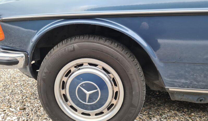 Mercedes-Benz 200-300 (W123) 230 Ce Automatic full