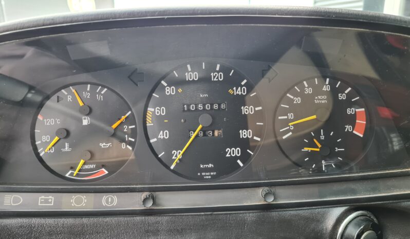 Mercedes-Benz 200-300 (W123) 230 Ce Automatic full