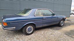 Mercedes-Benz 200-300 (W123) 230 Ce Automatic full