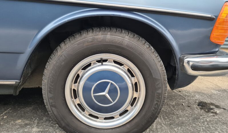 Mercedes-Benz 200-300 (W123) 230 Ce Automatic full