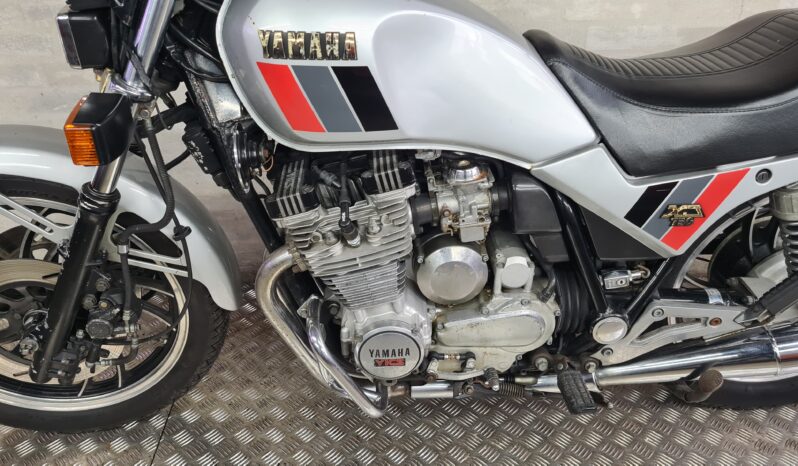 Yamaha XJ 750 Seca full