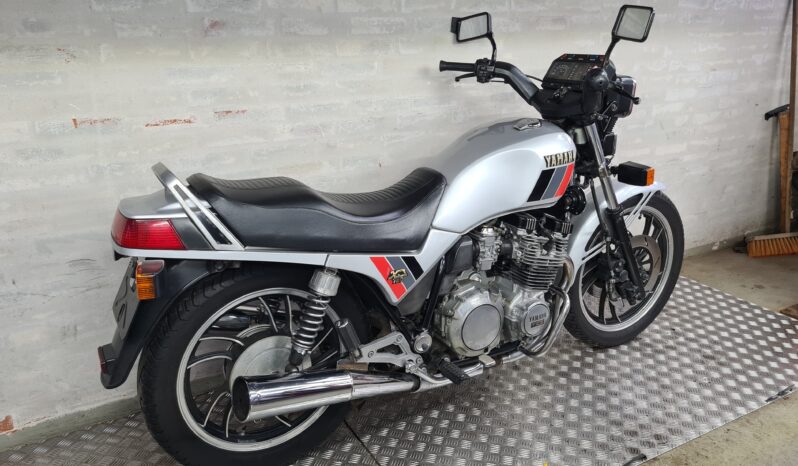 Yamaha XJ 750 Seca full