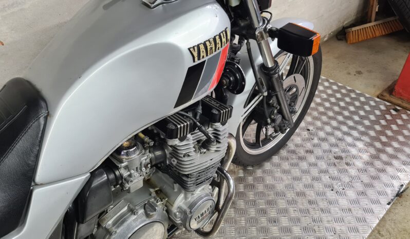 Yamaha XJ 750 Seca full