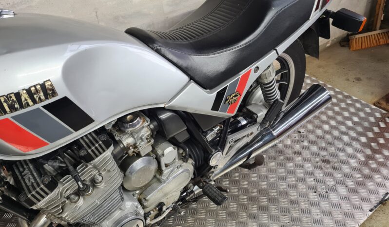 Yamaha XJ 750 Seca full