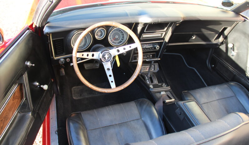 Ford Mustang Cab full