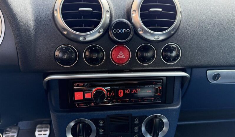 Audi TT Coupe 1,8 T Quattro full