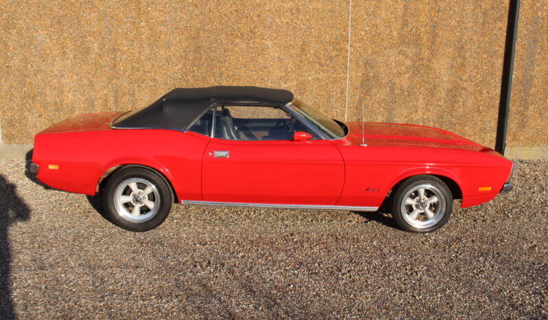 Ford Mustang Cab full