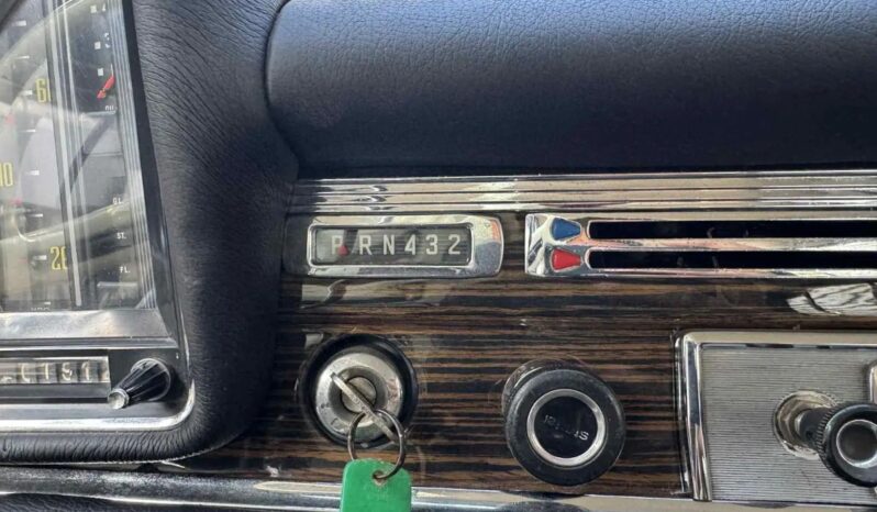 Mercedes-Benz 190-230 (W110) 200D Universal full