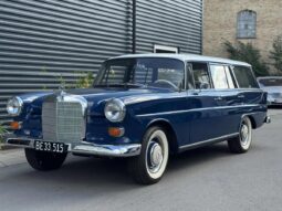Mercedes-Benz 190-230 (W110) 200D Universal